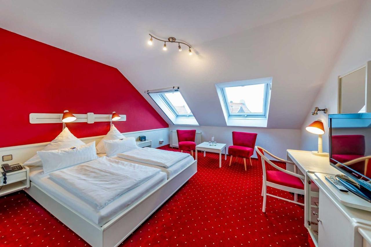 Hotel Landhaus Steinfeld Greetsiel Exteriör bild