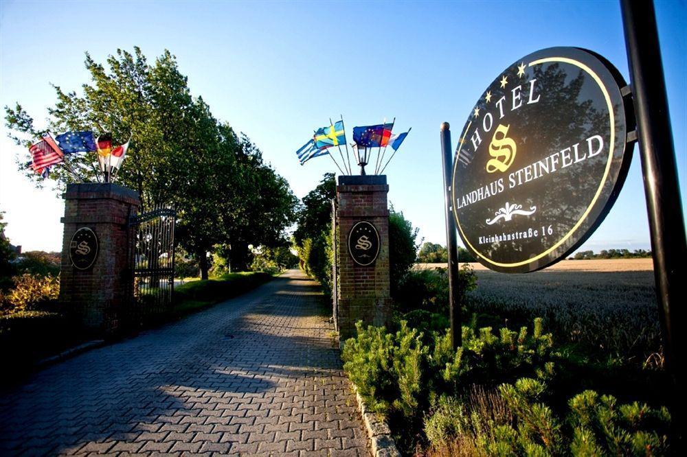 Hotel Landhaus Steinfeld Greetsiel Exteriör bild